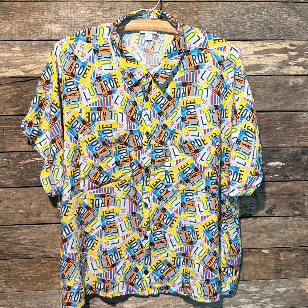 💰BOGO FREE LuLaRoe Men’s License Plate Button Down Shirt